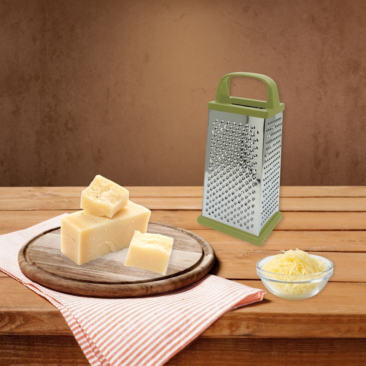 Browne - Râpe à fromage à 4 côtés de 9 1/2 po en acier inoxydable